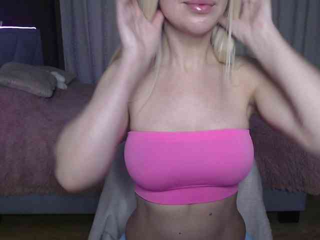LuissaMilff webcam