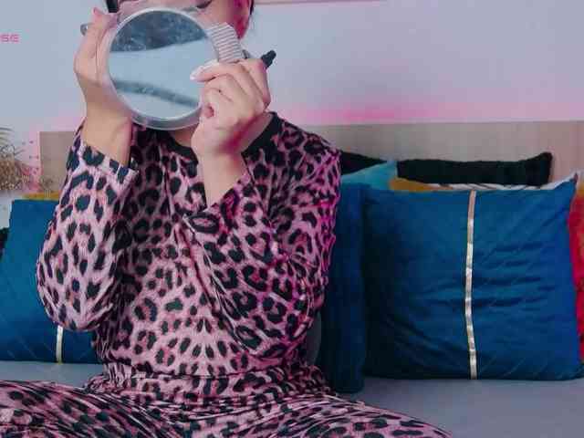 TemptressAllysonn webcam