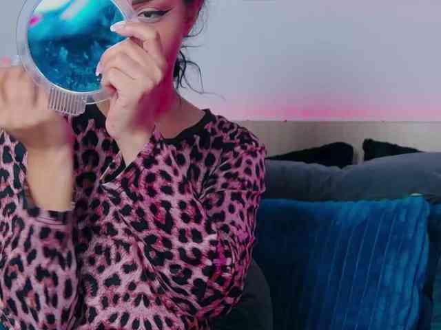 TemptressAllysonn webcam