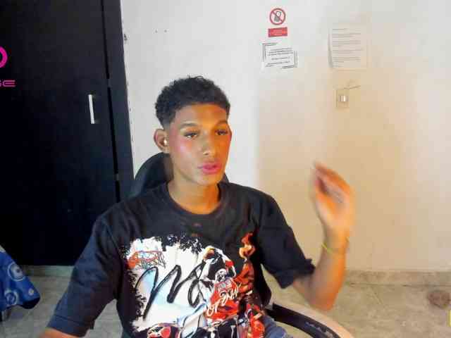 CiaraSmith-TS Live Webcam on BongaCams