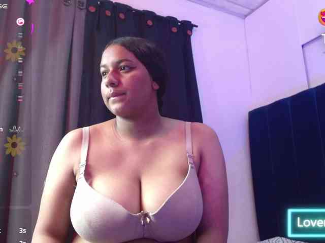 Adriana-wish webcam
