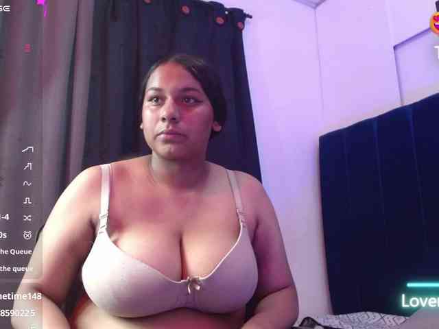 Adriana-wish webcam