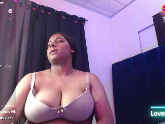Adriana-wish webcam