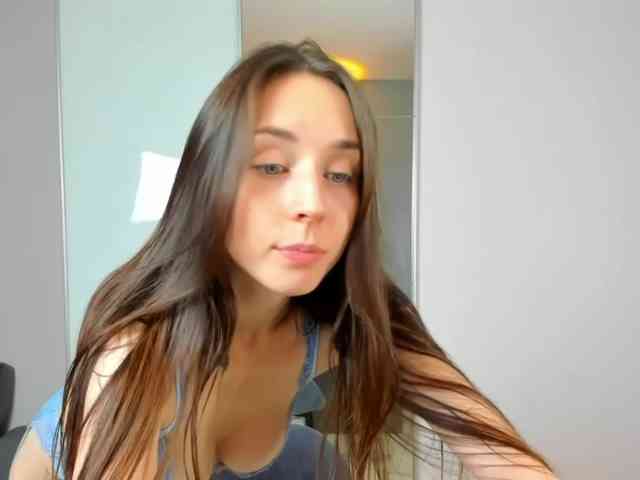 AnissaRaumhill webcam