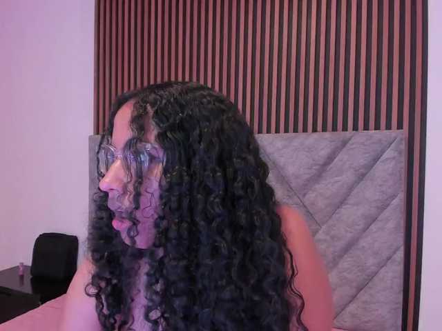 Lena-Ricci's BongaCams show and profile