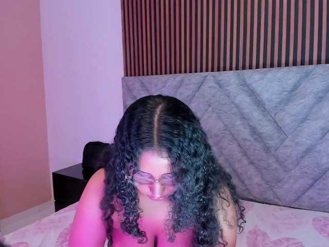 Lena-Ricci's BongaCams show and profile