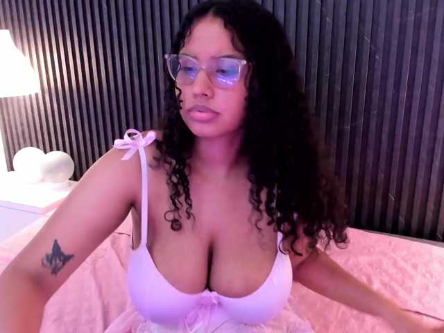 Lena-Ricci's BongaCams show and profile