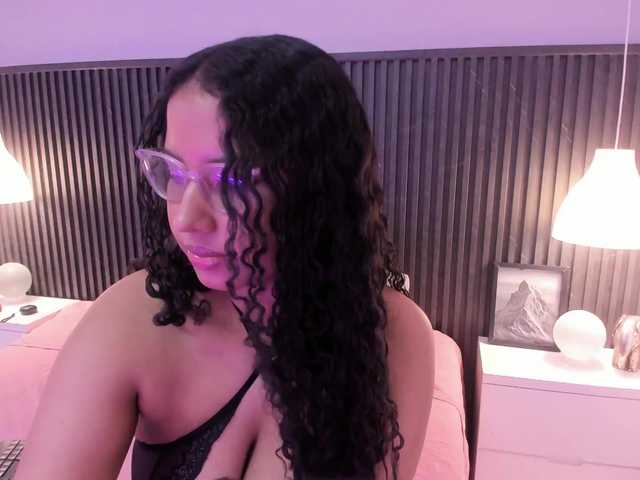 Lena-Ricci's BongaCams show and profile