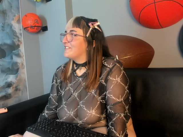 Gomory-kitty's BongaCams show and profile