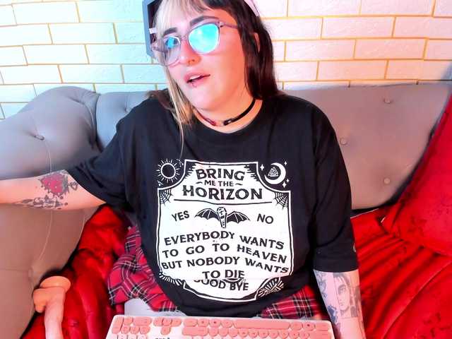 Gomory-kitty's BongaCams show and profile