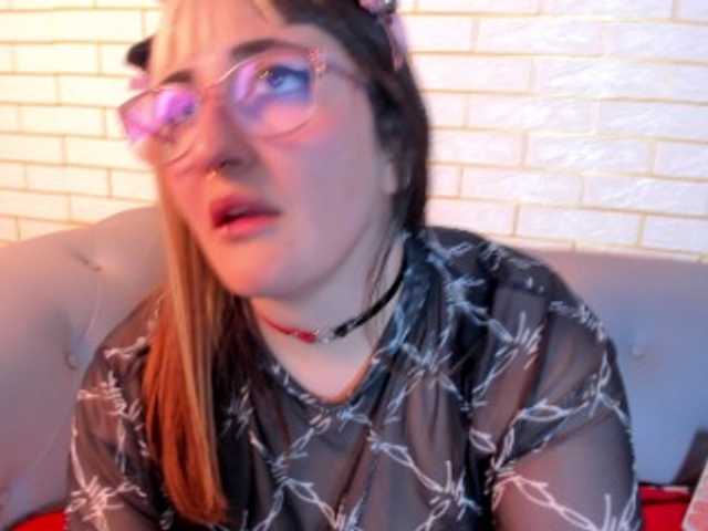 Gomory-kitty's BongaCams show and profile