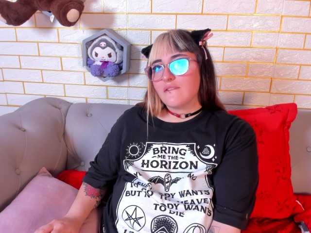 Gomory-kitty's BongaCams show and profile