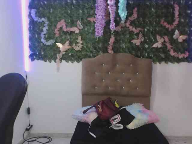 adaracute69 Live Webcam on BongaCams