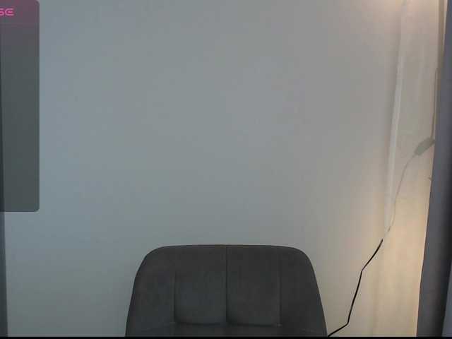 HoneyMira's BongaCams show and profile