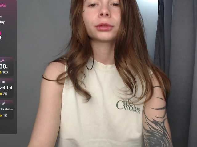 HoneyMira's BongaCams show and profile