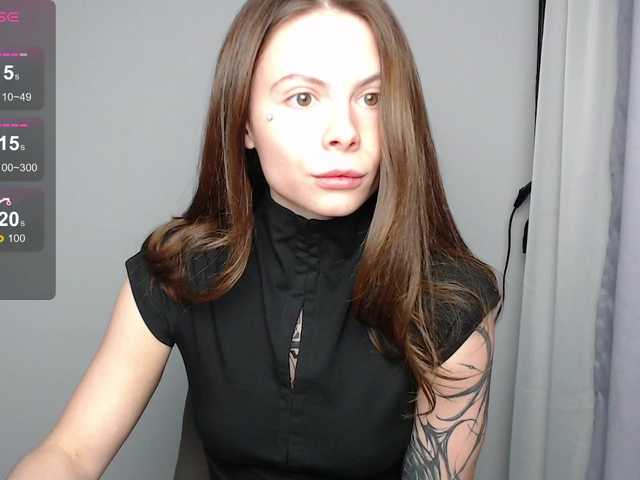 HoneyMira's BongaCams show and profile