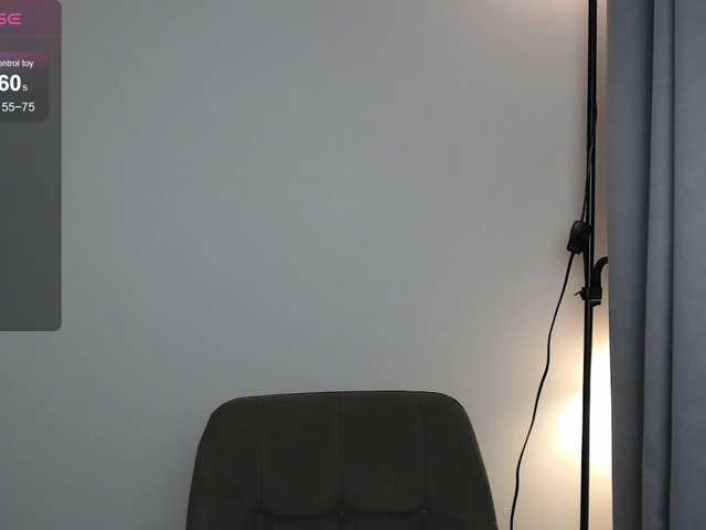 HoneyMira's BongaCams show and profile