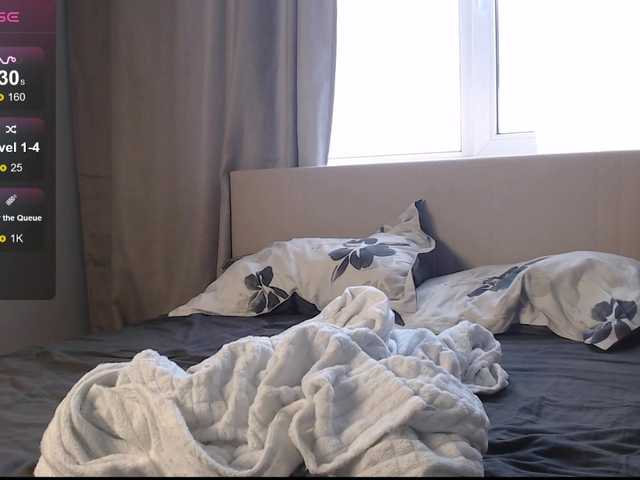 HoneyMira's BongaCams show and profile