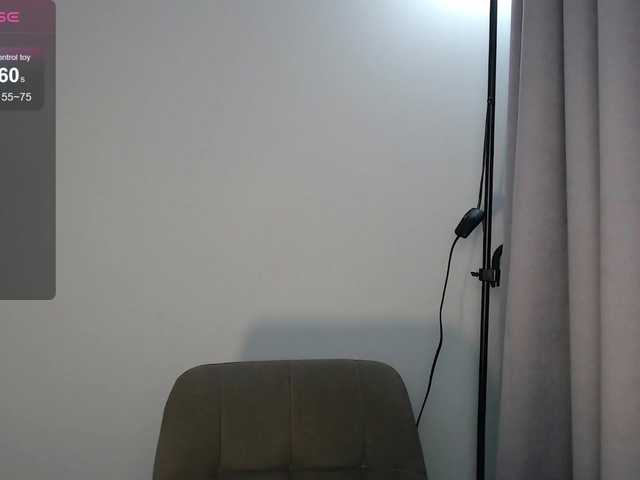 HoneyMira's BongaCams show and profile