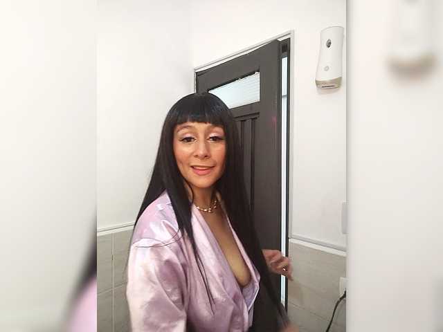 AllisonBaker's BongaCams show and profile