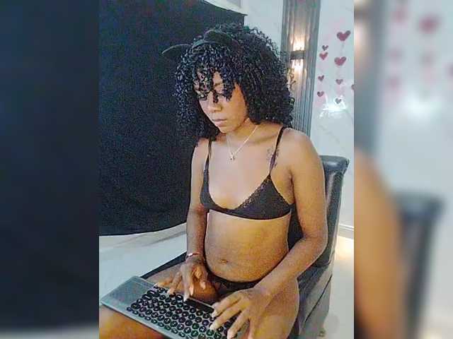 carameldesire0612's BongaCams show and profile