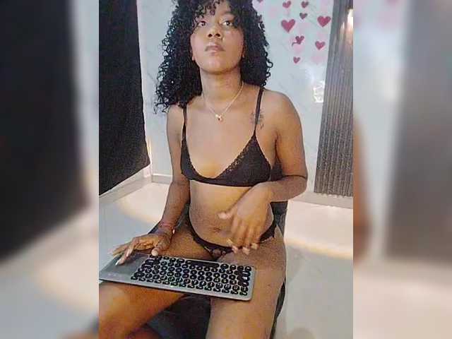 carameldesire0612's BongaCams show and profile