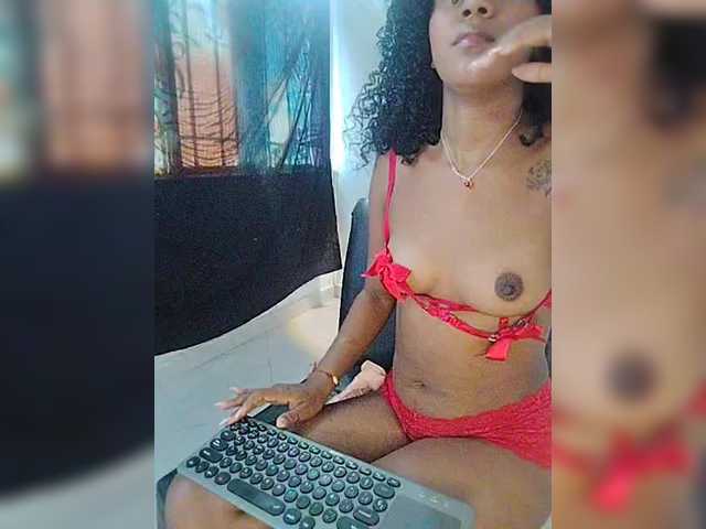 carameldesire0612's BongaCams show and profile