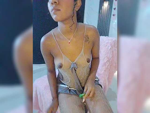 carameldesire0612's BongaCams show and profile