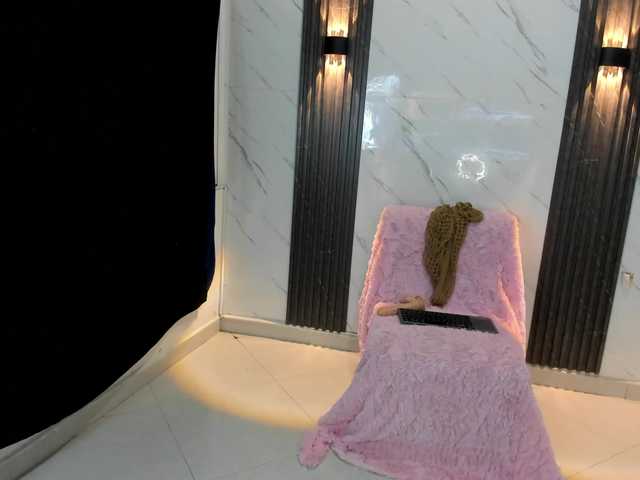 carameldesire0612's BongaCams show and profile