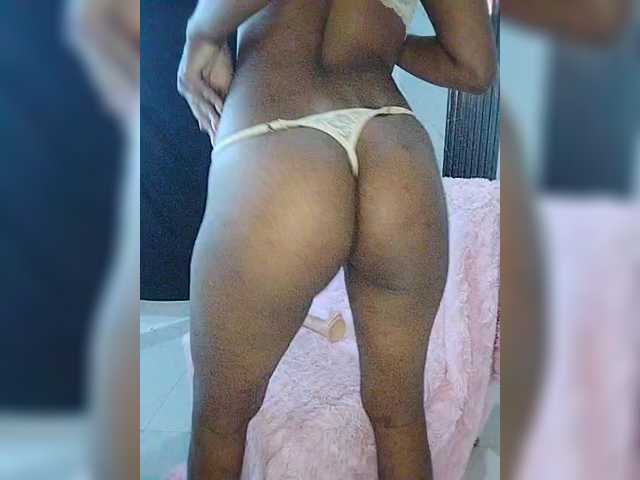 carameldesire0612's BongaCams show and profile