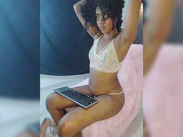 carameldesire0612's BongaCams show and profile