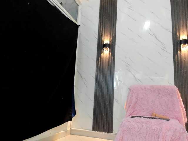 carameldesire0612's BongaCams show and profile