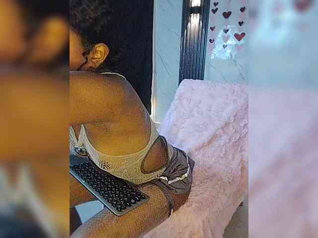 carameldesire0612 webcam