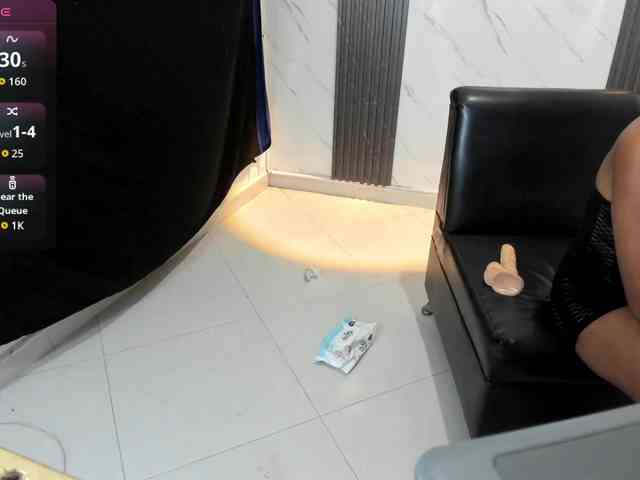 carameldesire061... Live Webcam on BongaCams