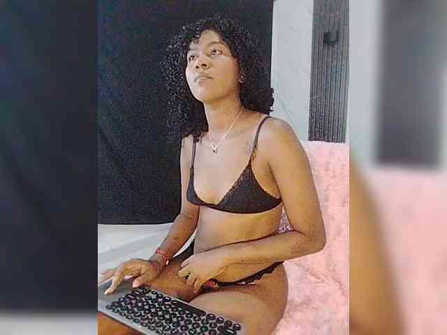 carameldesire0612 webcam