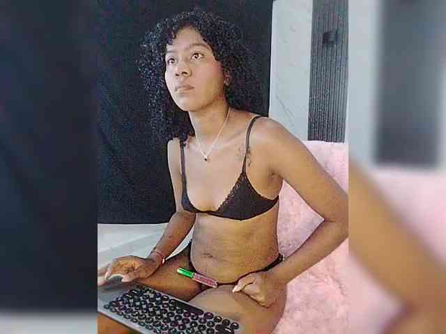 carameldesire0612 webcam