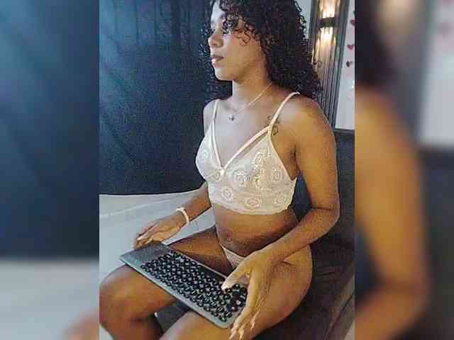 carameldesire0612 webcam