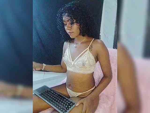 carameldesire0612 webcam