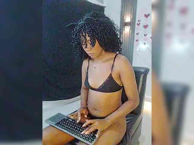 carameldesire0612 webcam