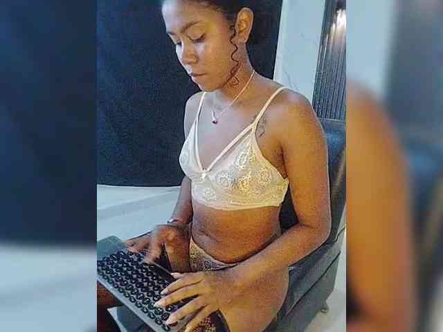 carameldesire0612 webcam