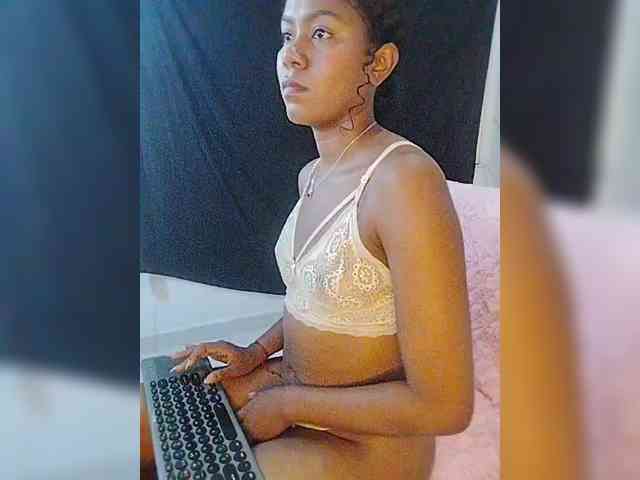 carameldesire0612 webcam