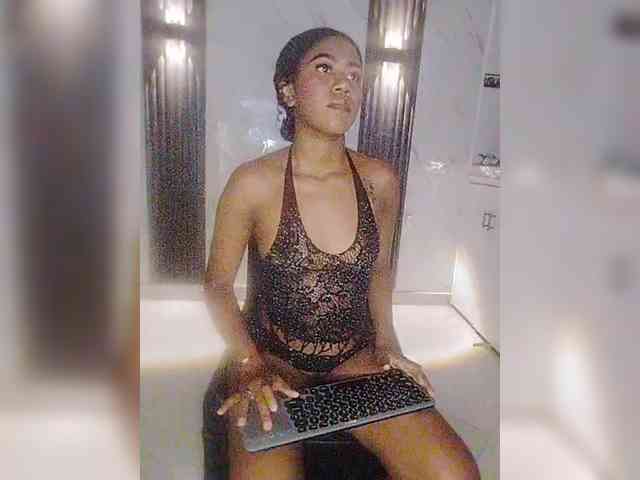 carameldesire0612 webcam