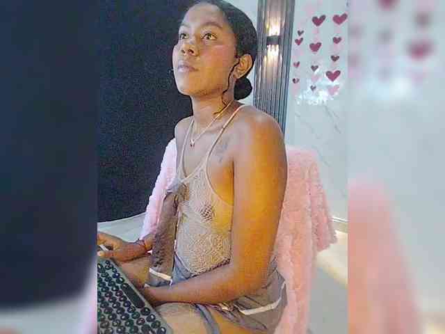 carameldesire0612 webcam