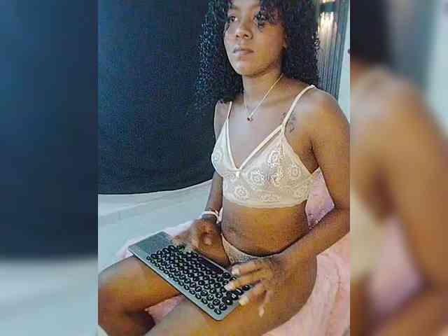 carameldesire0612 webcam