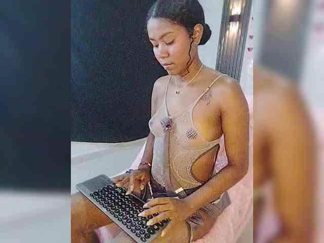 carameldesire0612 webcam