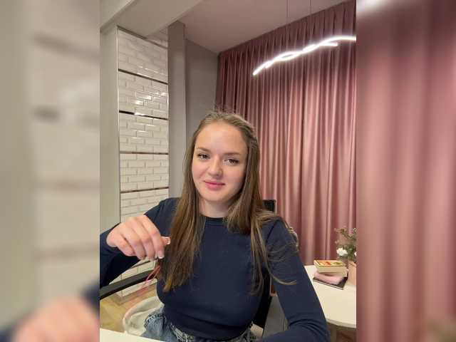 Lunaaaura's BongaCams show and profile