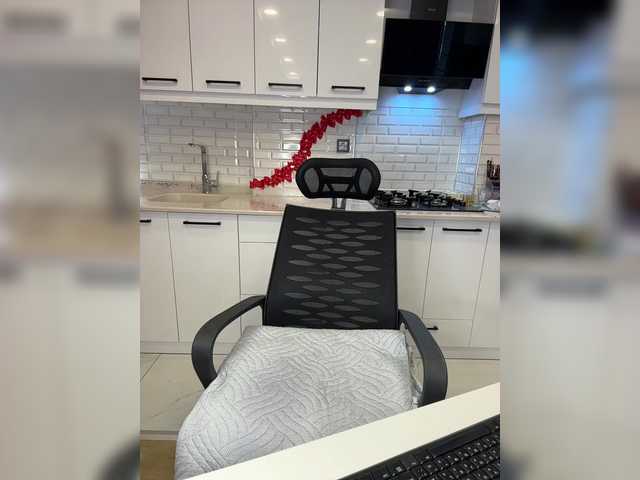 Lunaaaura's BongaCams show and profile