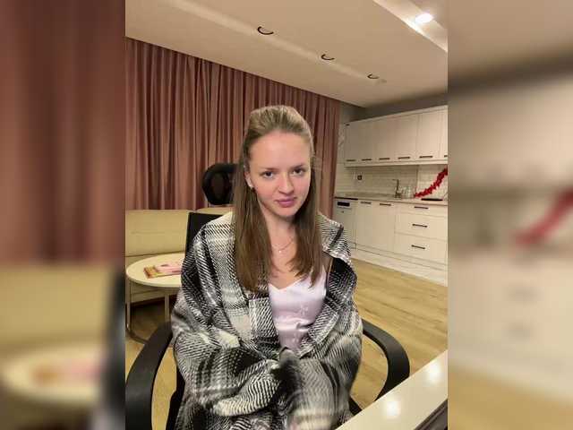 Lunaaaura's BongaCams show and profile