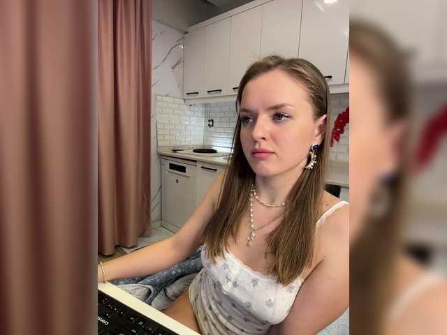 Lunaaaura Live Cam on BongaCams