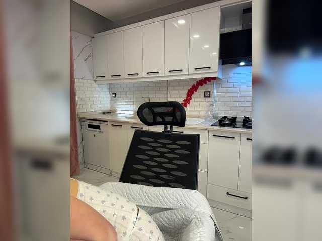 Lunaaaura's BongaCams show and profile